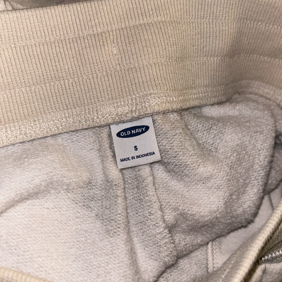 Old Navy - Picture 4 of 4